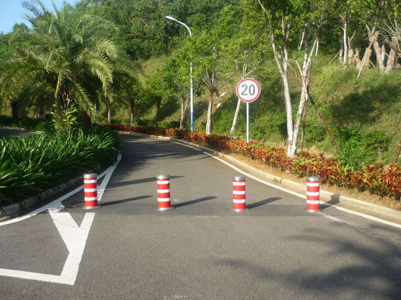 lifting bollard 
