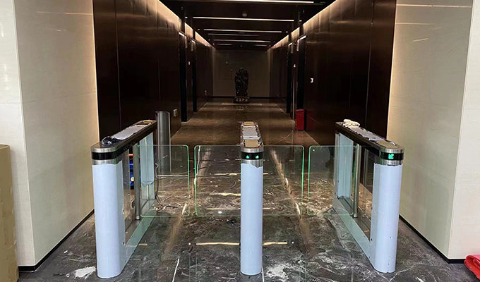 LD-B504 Swing Barrier Gate Turnstile مثبت في مركز Chipsea Tech